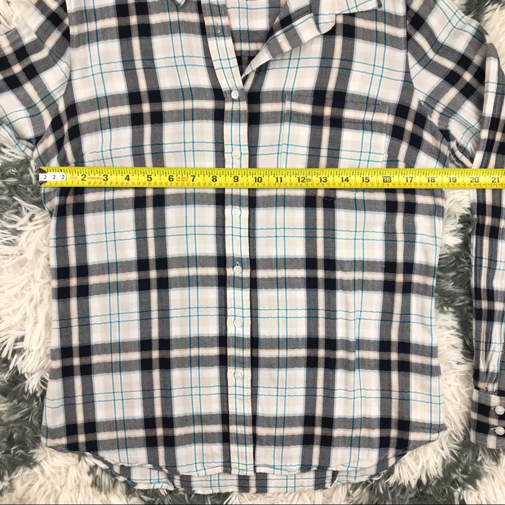 J.Crew Women’s Flannel Shirt Medium Long Sleeve - Picture 5 of 8